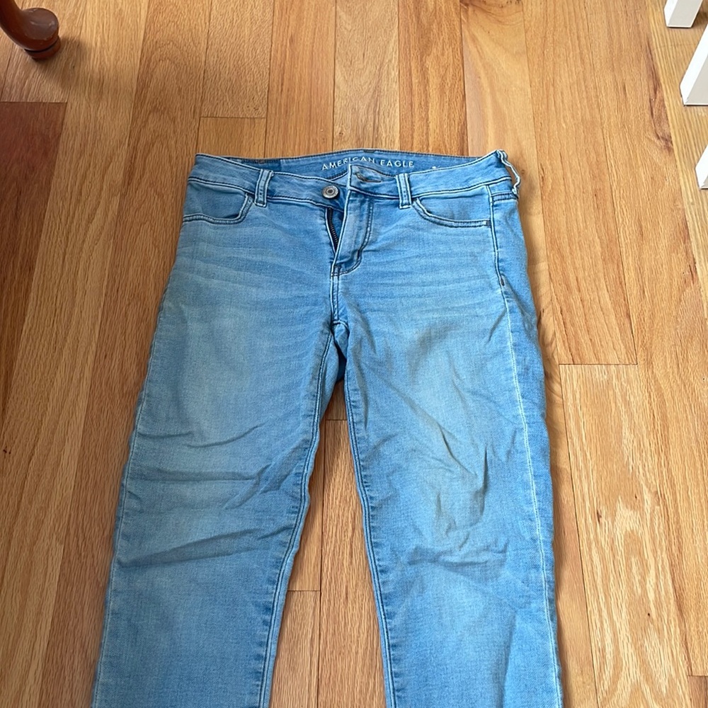 American eagle size 4 short “super stretch” jeggings